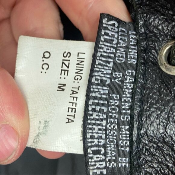 Genuine Leather Motorcycle Vest Black Cruisers Size Medium Canadian Moto Jacket - Picture 12 of 15